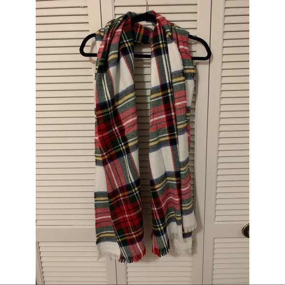 Maurices Accessories - NWT Maurice’s Plaid Blanket Scarf